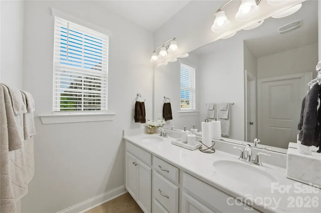 1105 Towns Hill Way Charlotte NC 28209