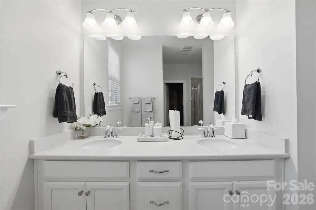 1105 Towns Hill Way Charlotte NC 28209