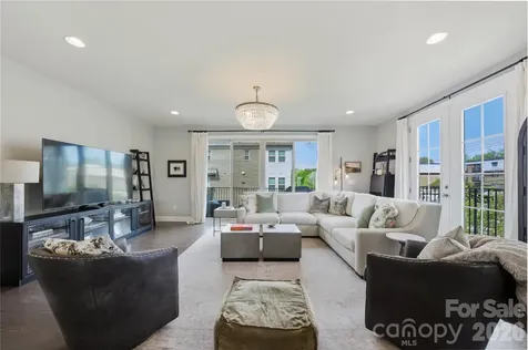 1105 Towns Hill Way Charlotte NC 28209