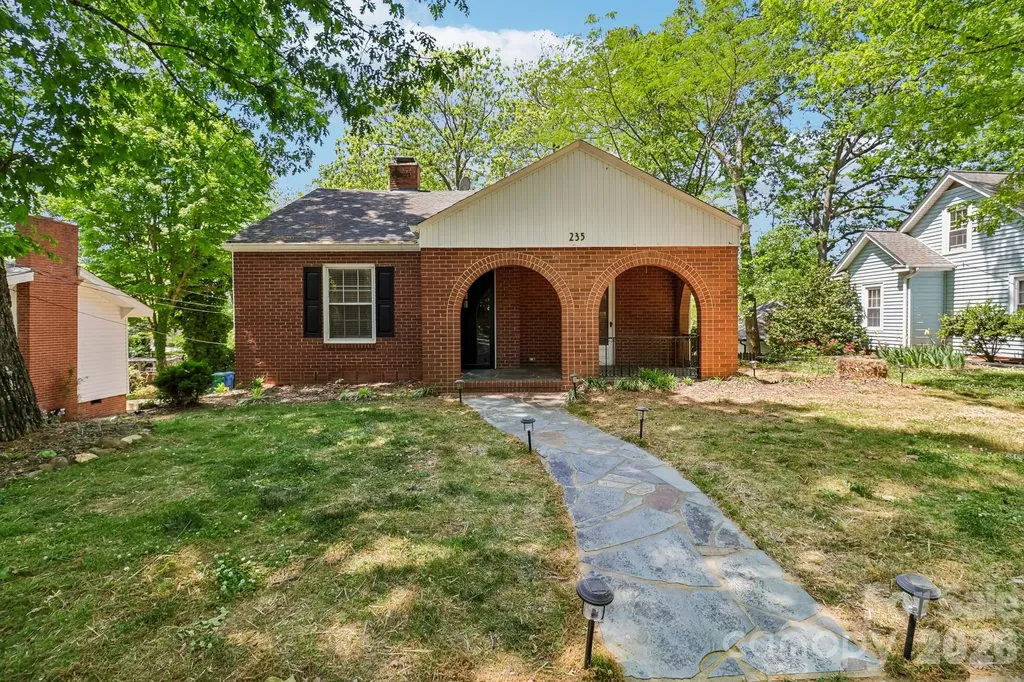 235 N 6th Street Albemarle NC 28001
