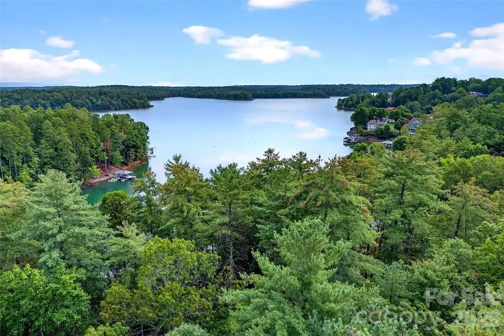 2361 Lake Forest Cove Nebo NC 28761
