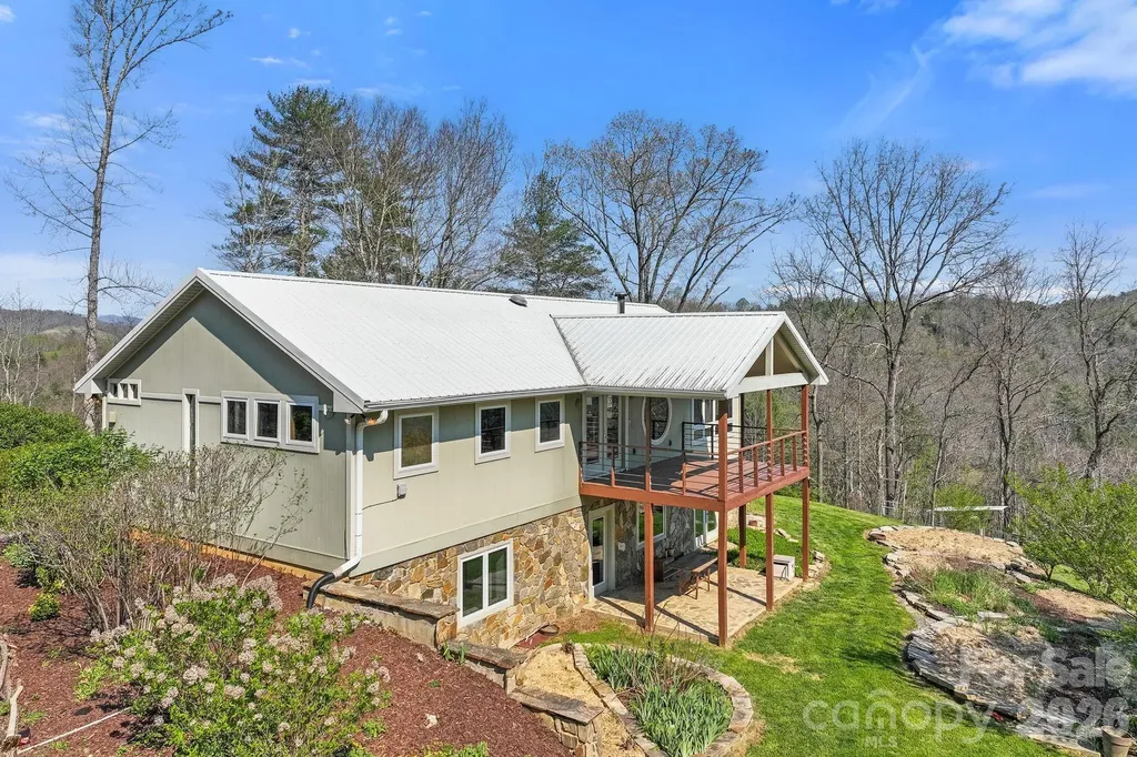 310 Burr Ridge Marshall NC 28753