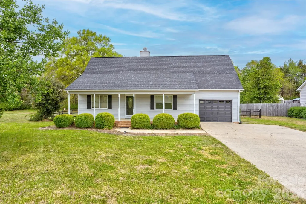 2705 Plantation Way Albemarle NC 28001