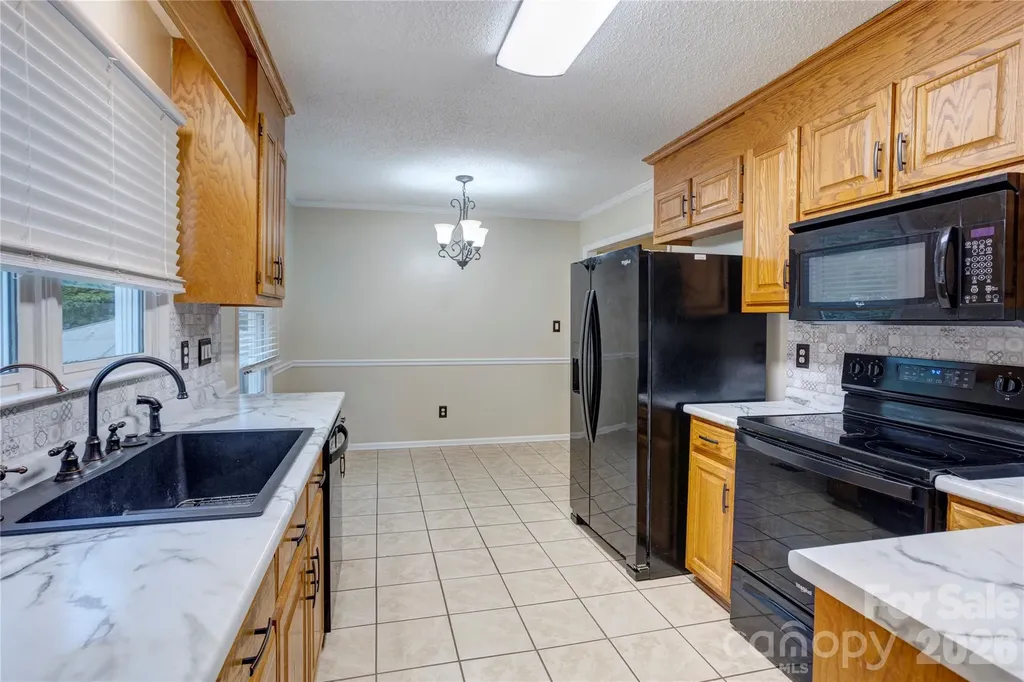 2705 Plantation Way Albemarle NC 28001