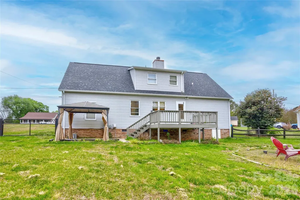 2705 Plantation Way Albemarle NC 28001