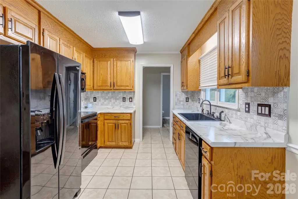2705 Plantation Way Albemarle NC 28001