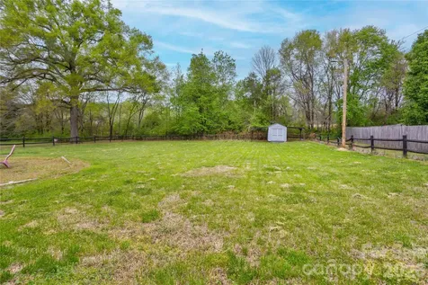 2705 Plantation Way Albemarle NC 28001