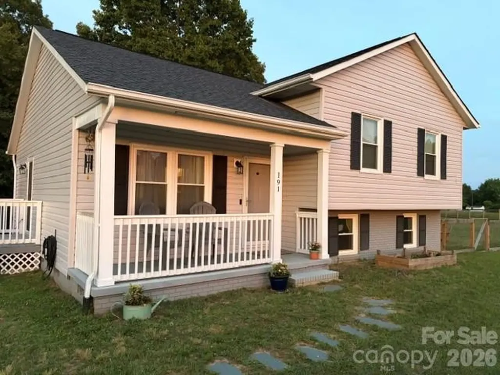 191 Celeste Eufola Road Statesville NC 28677