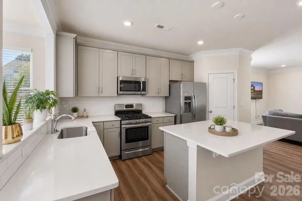 2004 Blewett Drive Charlotte NC 28269