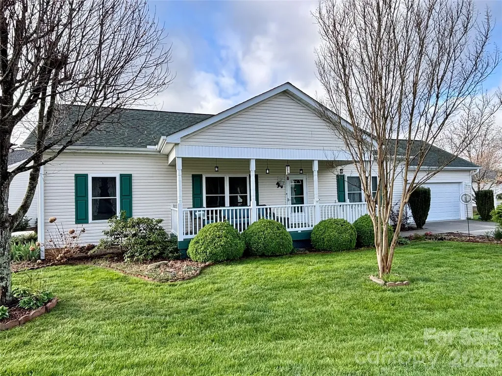 194 Beechnut Drive Hendersonville NC 28739