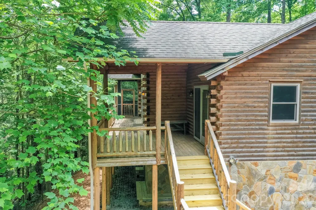 184 Sunlight Path Lake Lure NC 28746