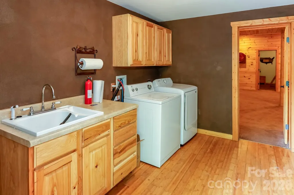 184 Sunlight Path Lake Lure NC 28746