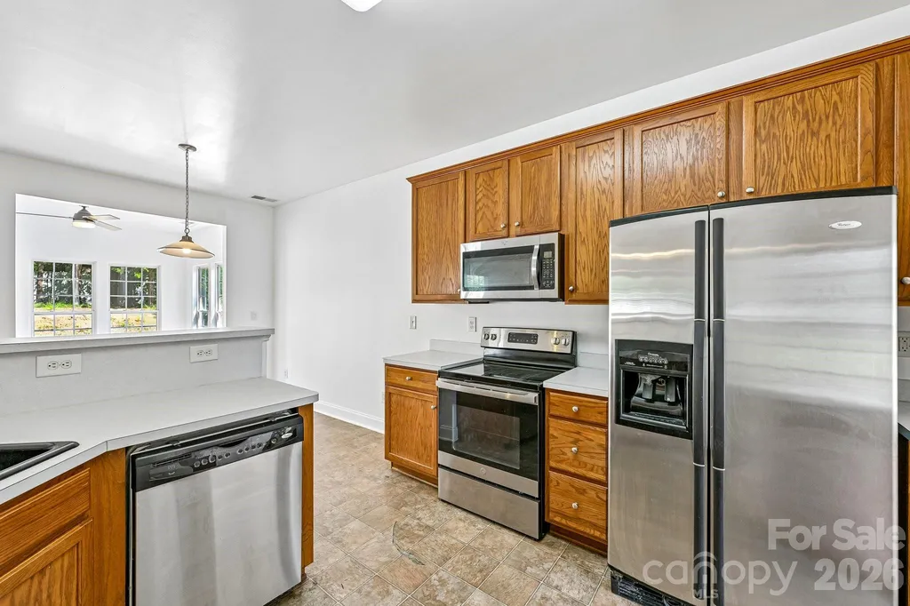 8718 Buttonwood Court Charlotte NC 28215