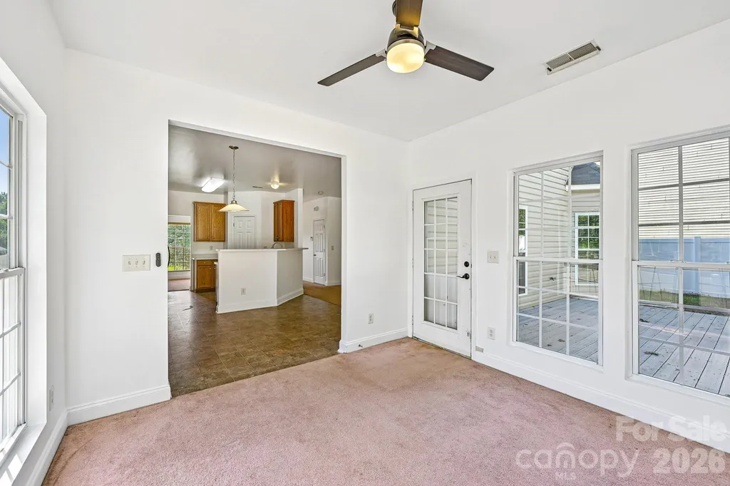 8718 Buttonwood Court Charlotte NC 28215