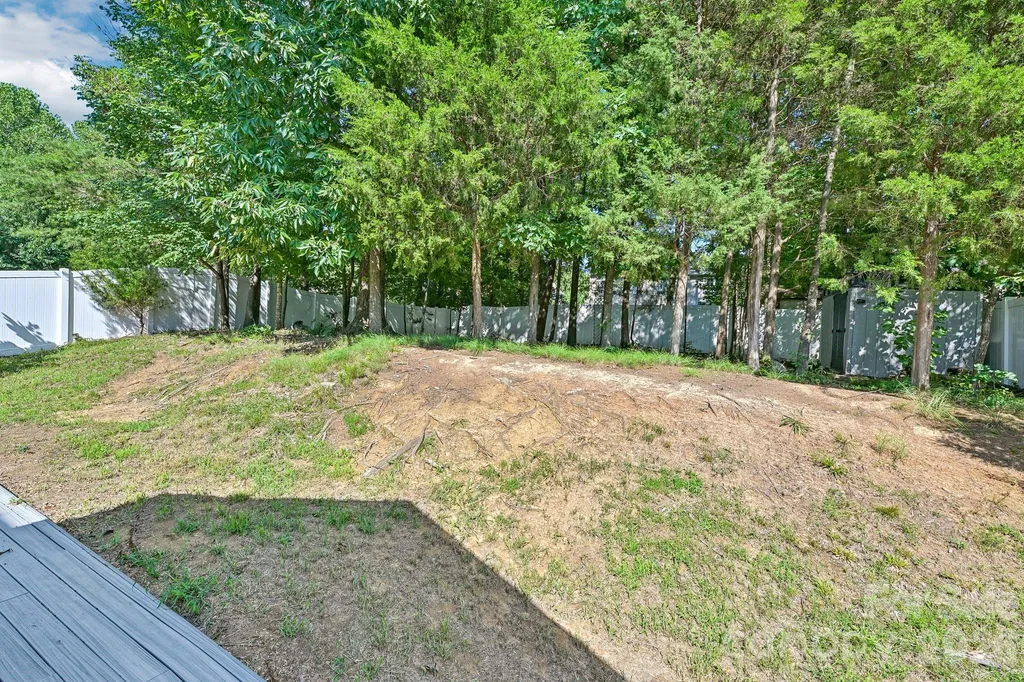 8718 Buttonwood Court Charlotte NC 28215