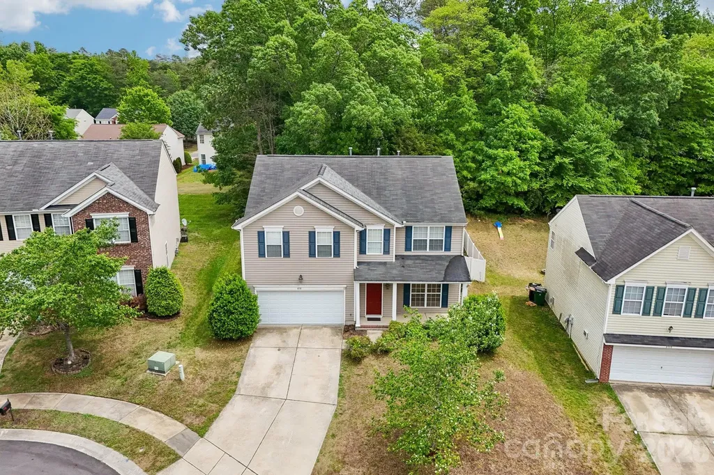 8718 Buttonwood Court Charlotte NC 28215