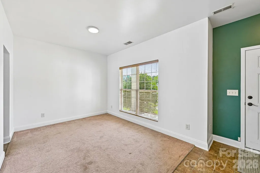 8718 Buttonwood Court Charlotte NC 28215