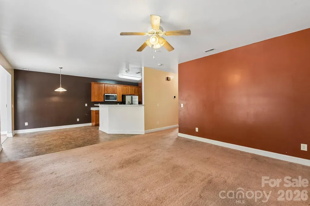 8718 Buttonwood Court Charlotte NC 28215
