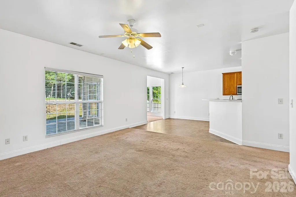 8718 Buttonwood Court Charlotte NC 28215