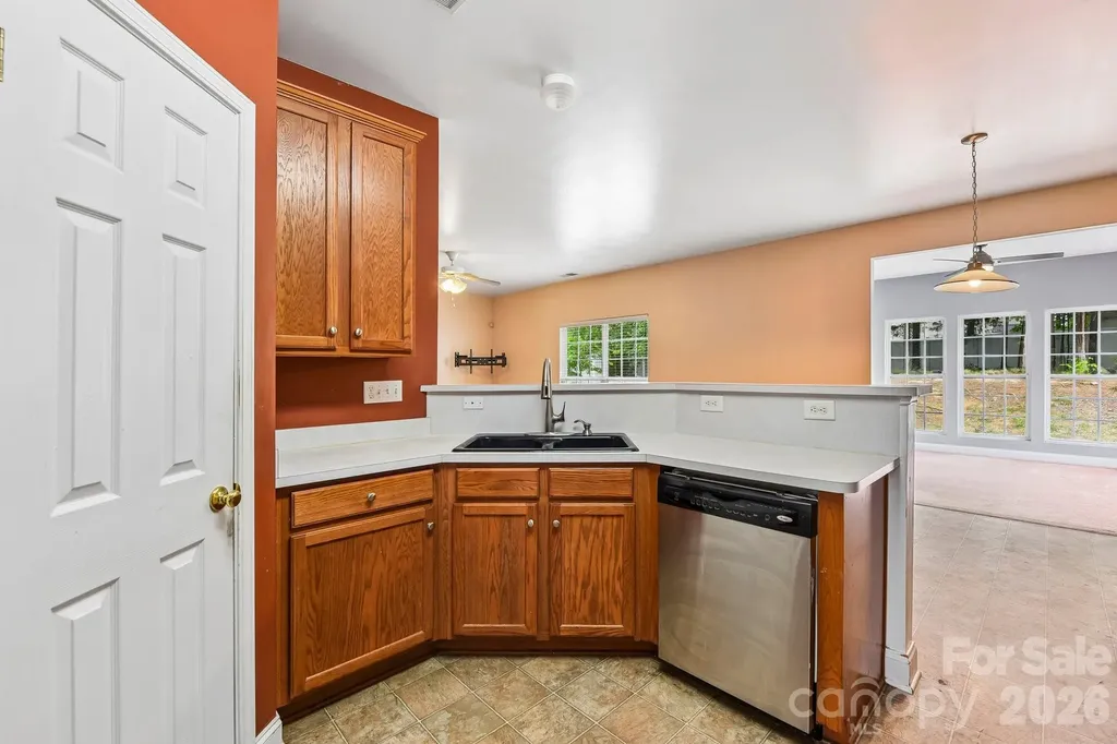 8718 Buttonwood Court Charlotte NC 28215