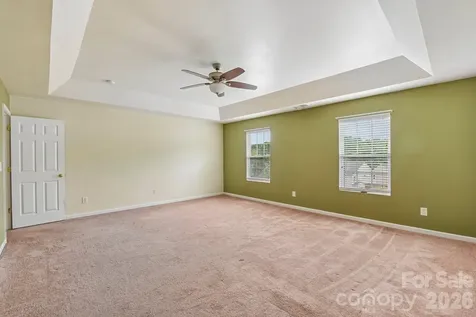 8718 Buttonwood Court Charlotte NC 28215