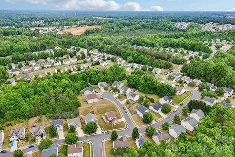 8718 Buttonwood Court Charlotte NC 28215