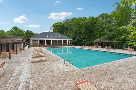 8718 Buttonwood Court Charlotte NC 28215