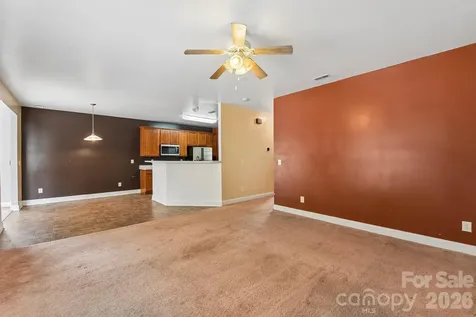 8718 Buttonwood Court Charlotte NC 28215