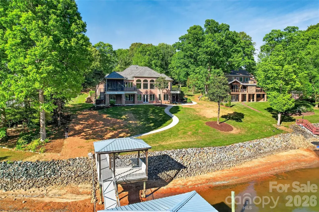 153 Plantation Drive Mooresville NC 28117