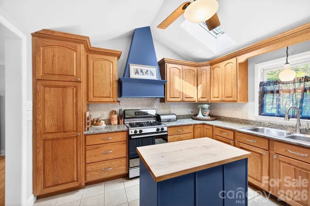 3 Ellenwood Drive Asheville NC 28804