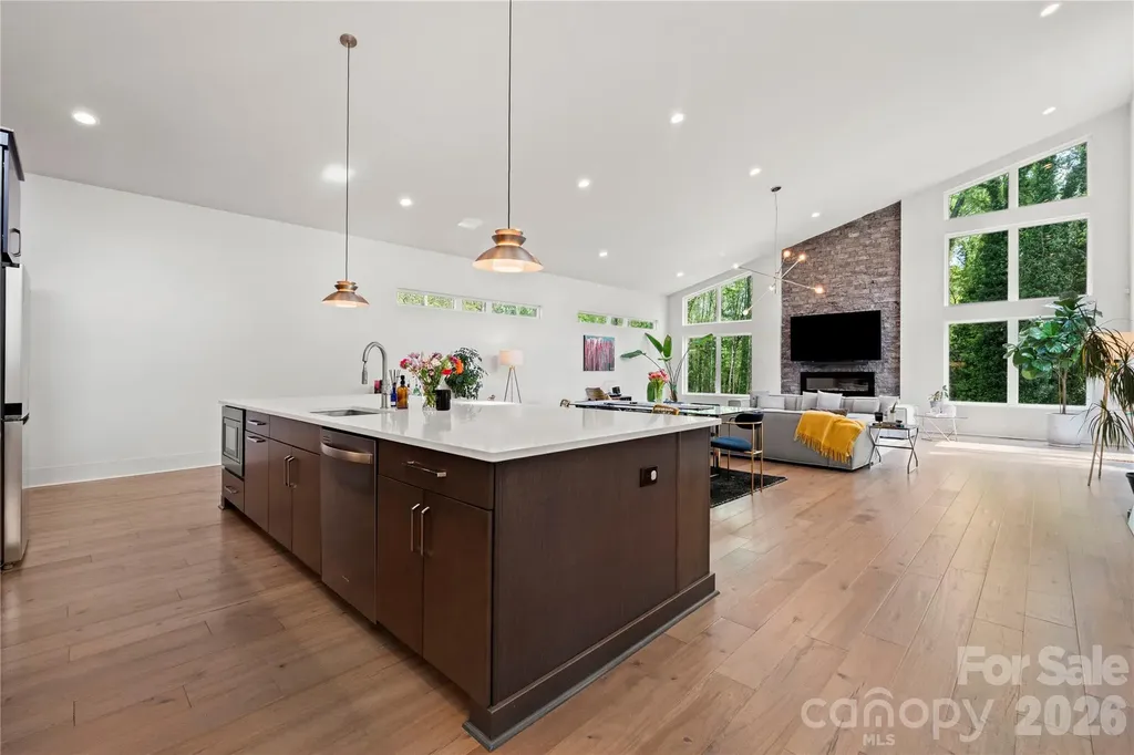 1852 Lakedell Drive Charlotte NC 28215