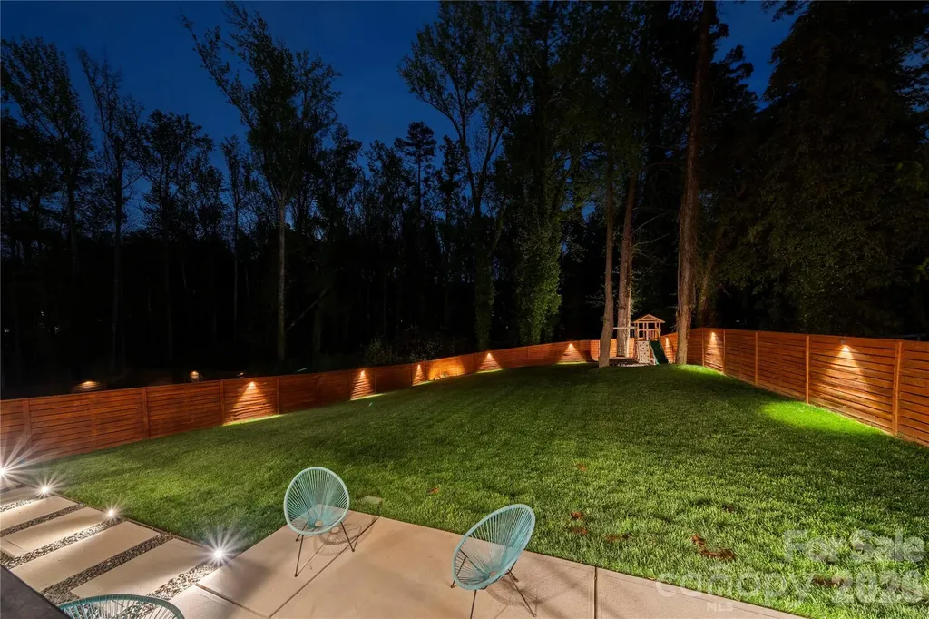 1852 Lakedell Drive Charlotte NC 28215