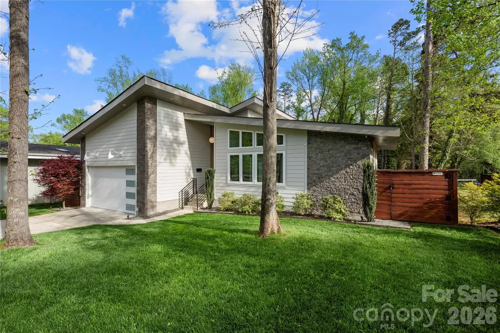 1852 Lakedell Drive Charlotte NC 28215