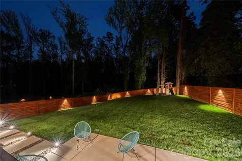 1852 Lakedell Drive Charlotte NC 28215