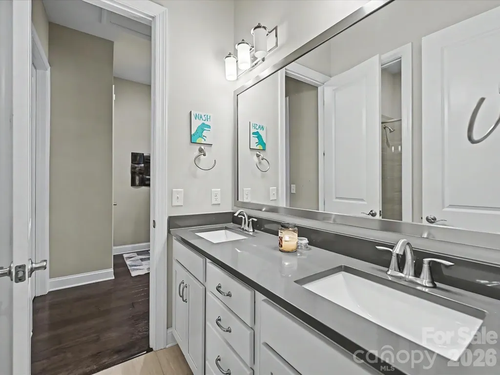 101 Enclave Boulevard Matthews NC 28104