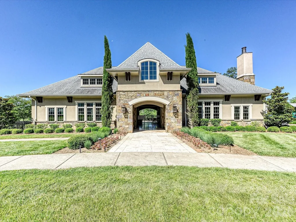 101 Enclave Boulevard Matthews NC 28104