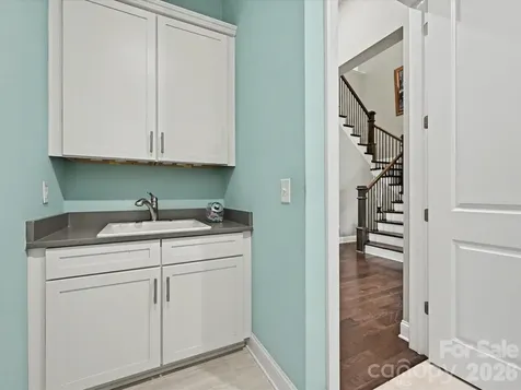 101 Enclave Boulevard Matthews NC 28104