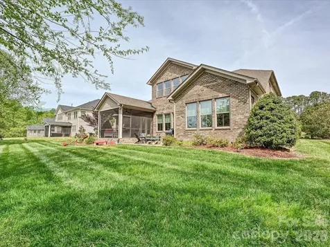 101 Enclave Boulevard Matthews NC 28104