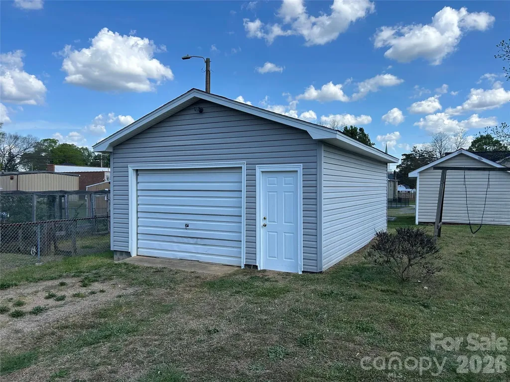 604 Dodge Street Kannapolis NC 28083