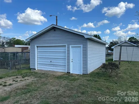 604 Dodge Street Kannapolis NC 28083