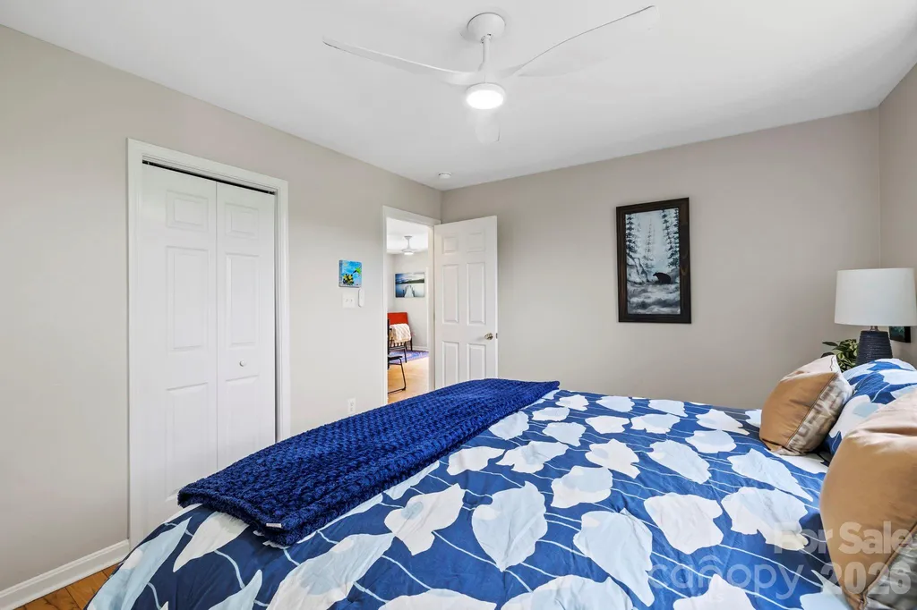 33 Madison Street Asheville NC 28801