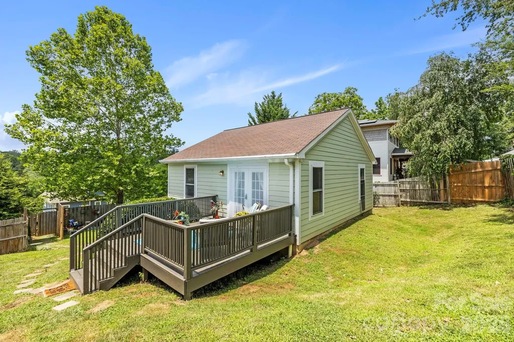 33 Madison Street Asheville NC 28801