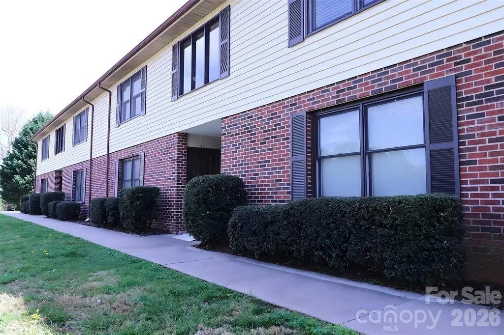 525 SW 12th Street SW Hickory NC 28602