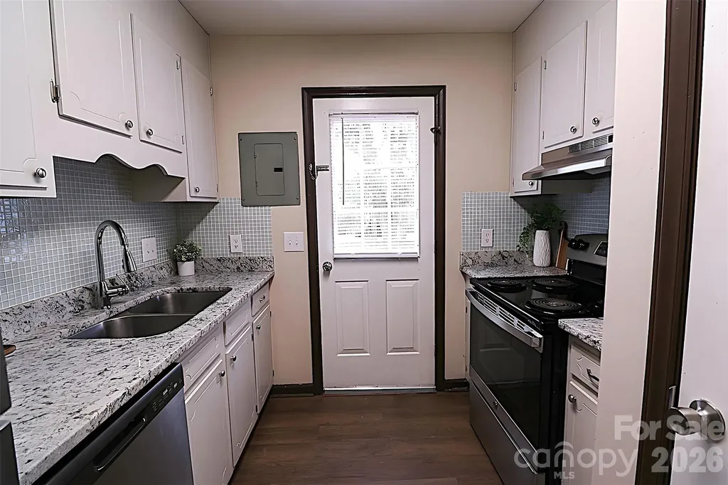 525 SW 12th Street SW Hickory NC 28602