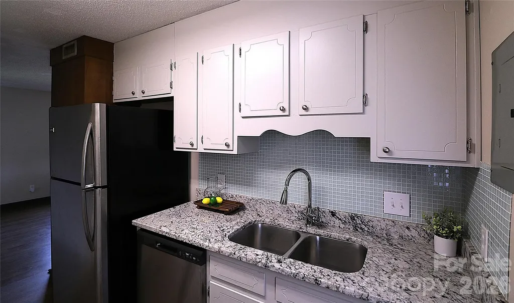 525 SW 12th Street SW Hickory NC 28602