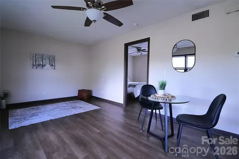 525 SW 12th Street SW Hickory NC 28602