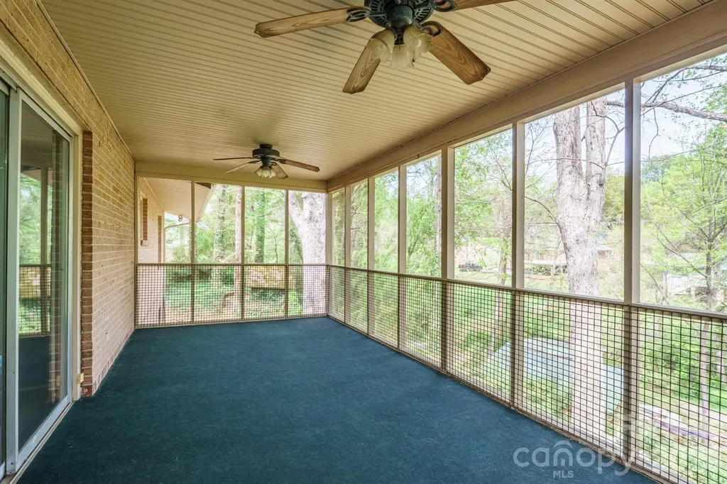 465 28th Avenue Lane NE Hickory NC 28601