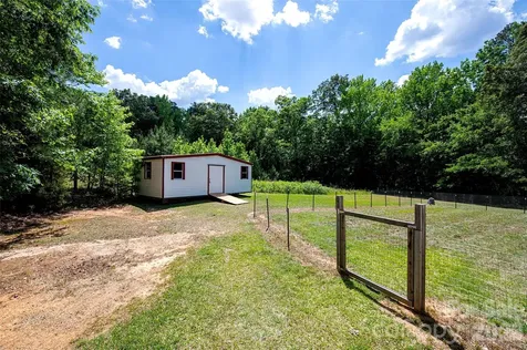 719 Phillipstown Road Kershaw SC 29067