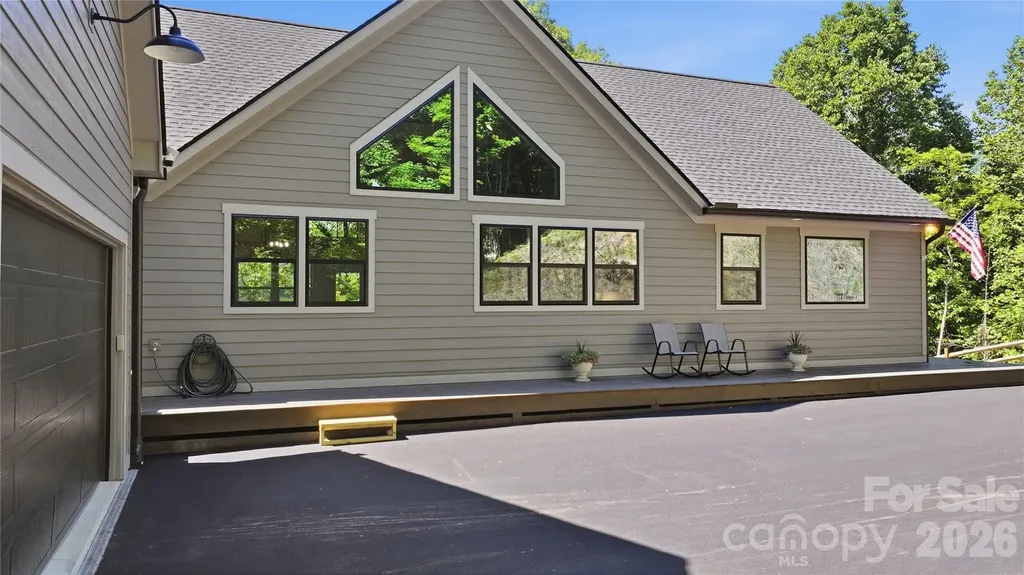 282 Tamarack Trail Waynesville NC 28785