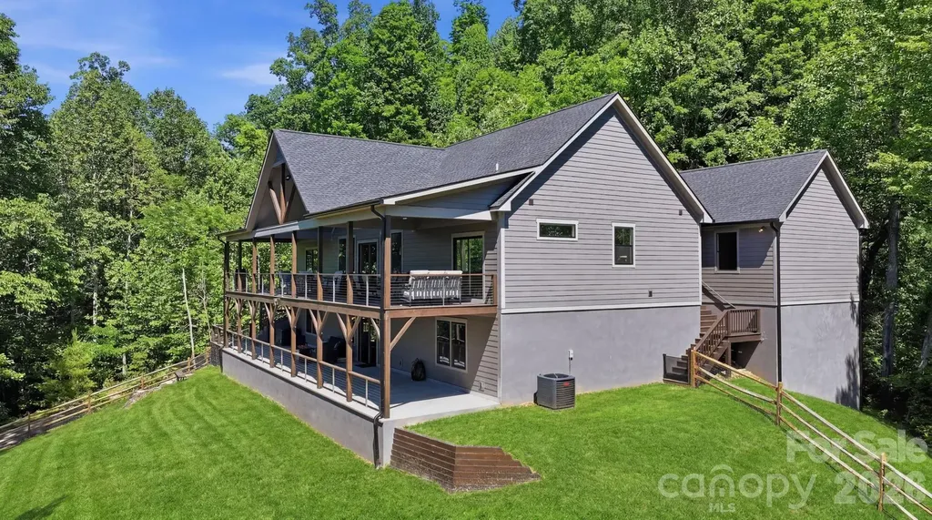 282 Tamarack Trail Waynesville NC 28785